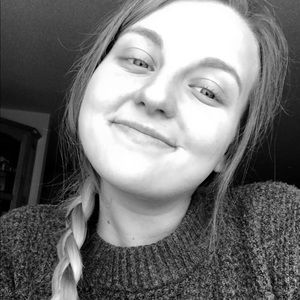 Meet your Posher, Alexis